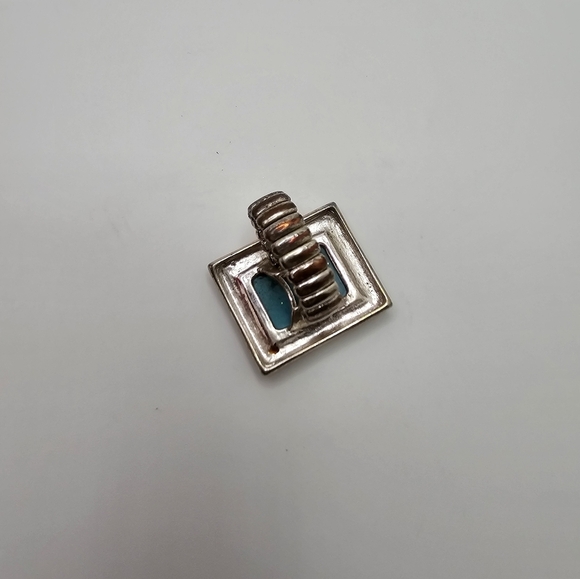 Ring - Picture 2 of 5